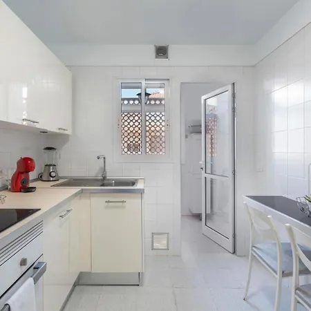 Aparamento Afirama アパート